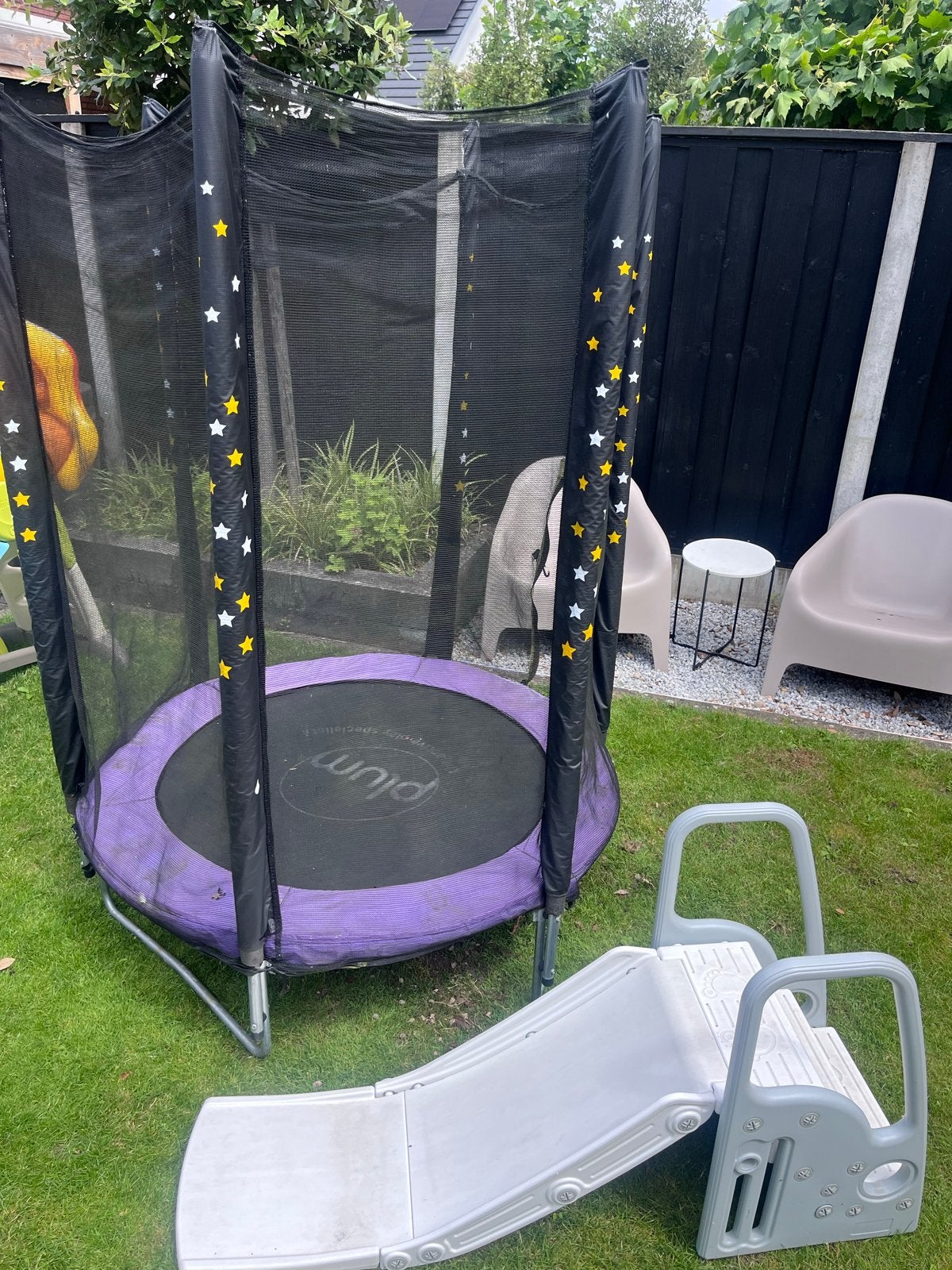 Trampoline 140 cm met glijbaan voor kinderen 1-3 jaar, Kinderen en Baby's, Speelgoed | Buiten | Trampolines, Ophalen, Gebruikt
