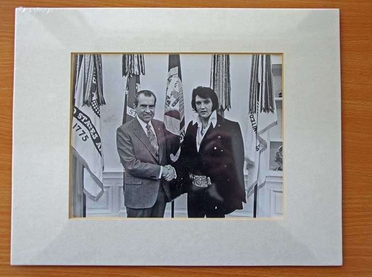 PIC082 - Elvis meets Nixon, sealed, Ophalen, Zo goed als nieuw, Foto of Kaart