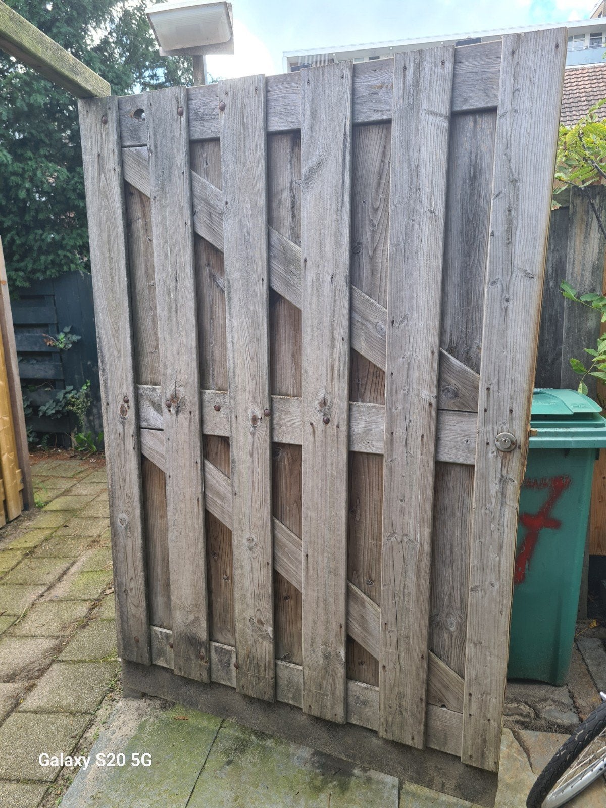 Houten Tuindeur 130x180  met Oplegslot, Ophalen, Gebruikt, 100 tot 150 cm, Looppoort