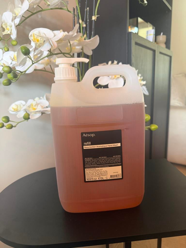 Aesop Resurrection Aromatische Handzeep Navulling 5L, Sieraden, Tassen en Uiterlijk, Uiterlijk | Lichaamsverzorging, Ophalen of Verzenden