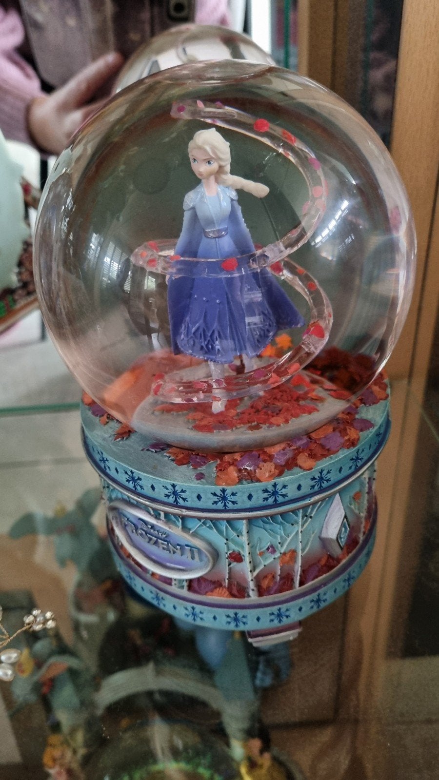 snowglobe elsa, Verzamelen, Ophalen, Beeldje of Figuurtje