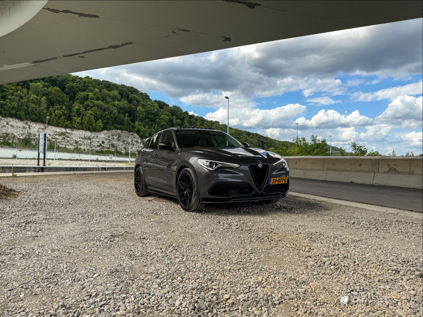 Alfa Romeo Stelvio 2.0 360pk/500Nm AWD 2018 Grijs, Auto's, Alfa Romeo, Automaat, 1995 cc, 4 cilinders, 360 pk