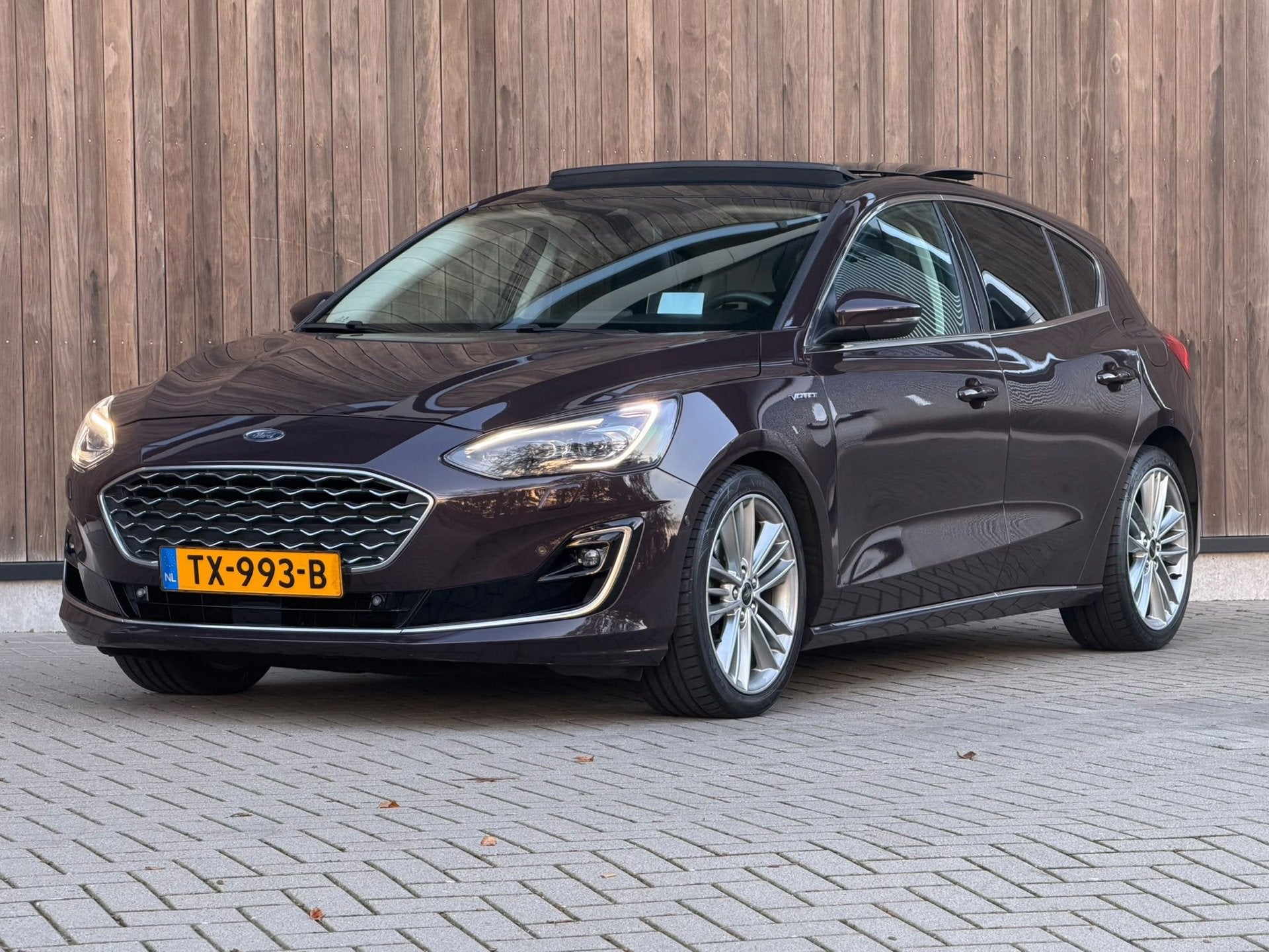 Ford Focus 1.5 EcoBoost Vignale / Automaat / Full Option /, Auto's, 1304 kg, Gebruikt, Overige kleuren, Bedrijf