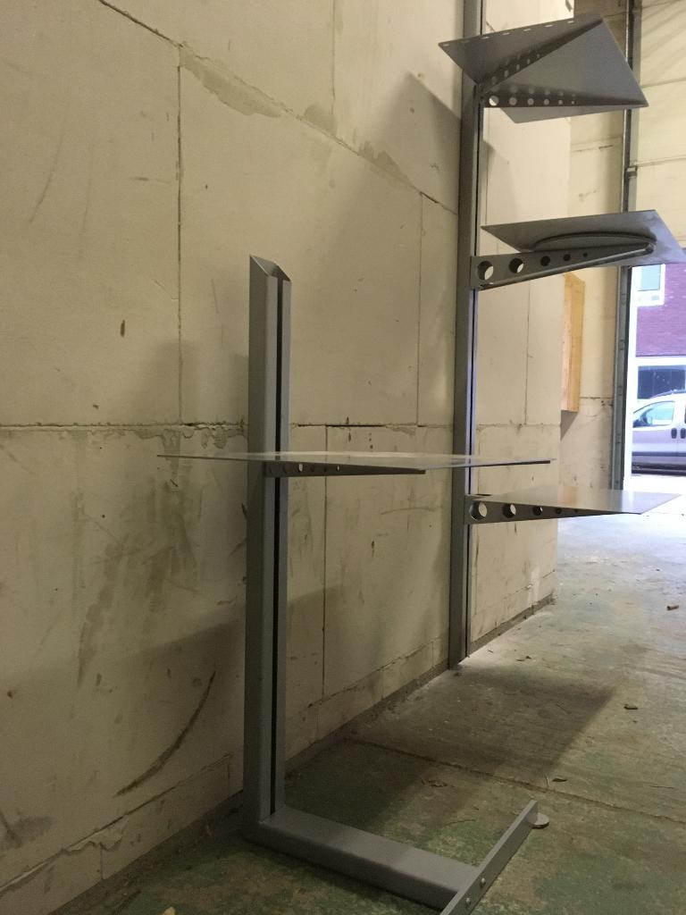 Radius heavy duty wandsysteem dik metaal, Huis en Inrichting, Kasten | Televisiemeubels, 200 cm of meer, Design, Zo goed als nieuw