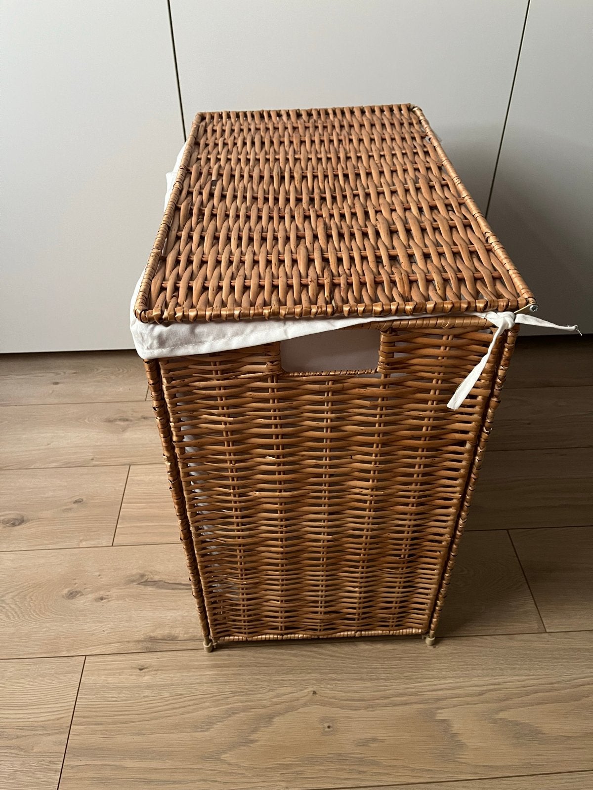 Ikea NATTGIBBA wasmand met deksel en uitneembare zak, Huis en Inrichting, Ophalen, Gebruikt, Landelijk, Natuurlijk materiaal