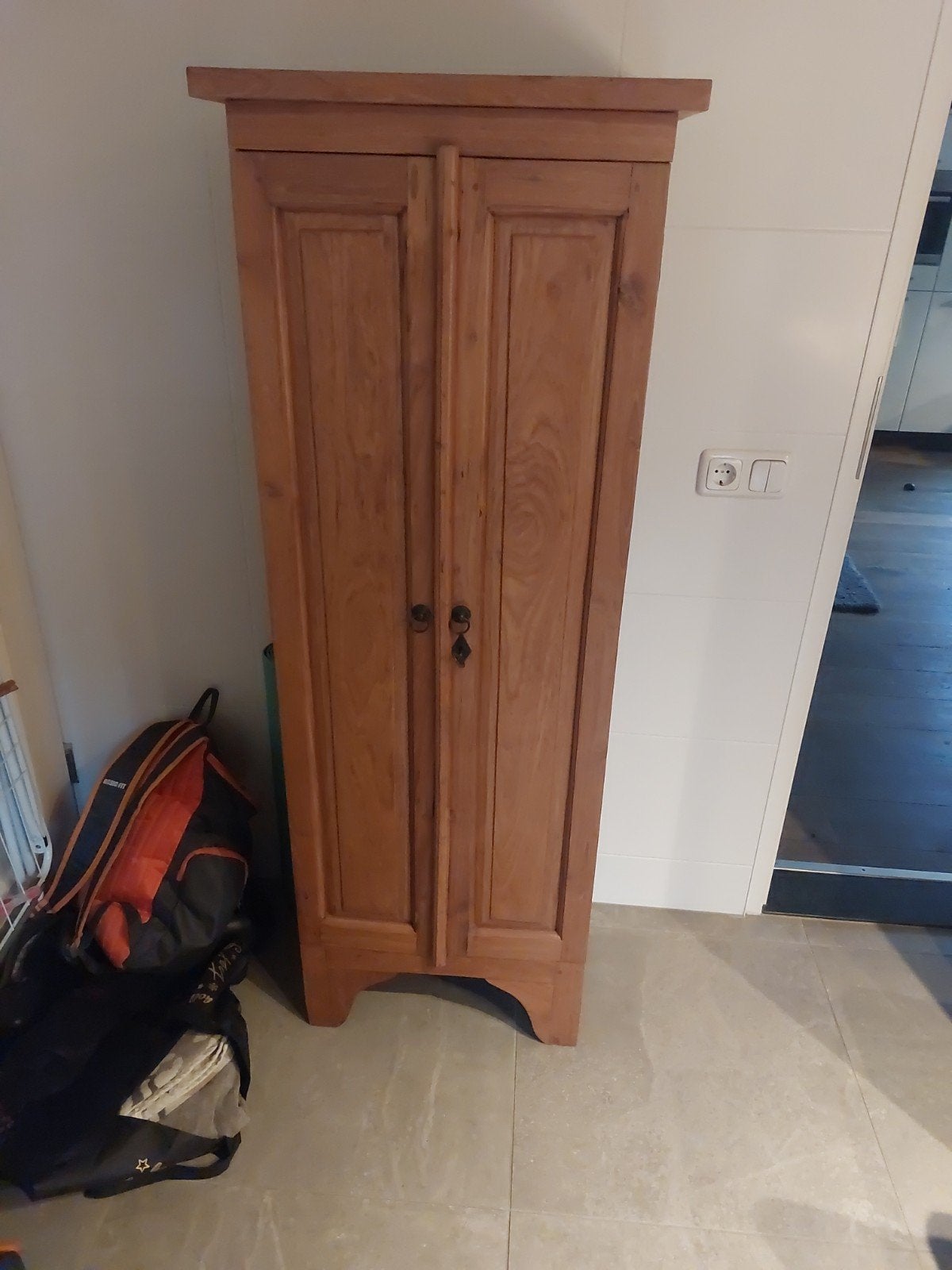 Teak kast met veel opbergruimte, Ophalen, Zo goed als nieuw