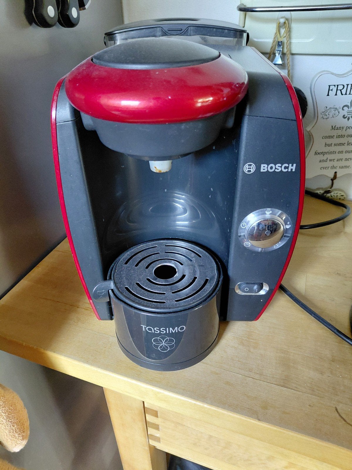 Bosch Tassimo koffiezetapparaat met 3 dozen Latte Macc, Witgoed en Apparatuur, Koffiezetapparaten, Koffiepads en cups, Gebruikt