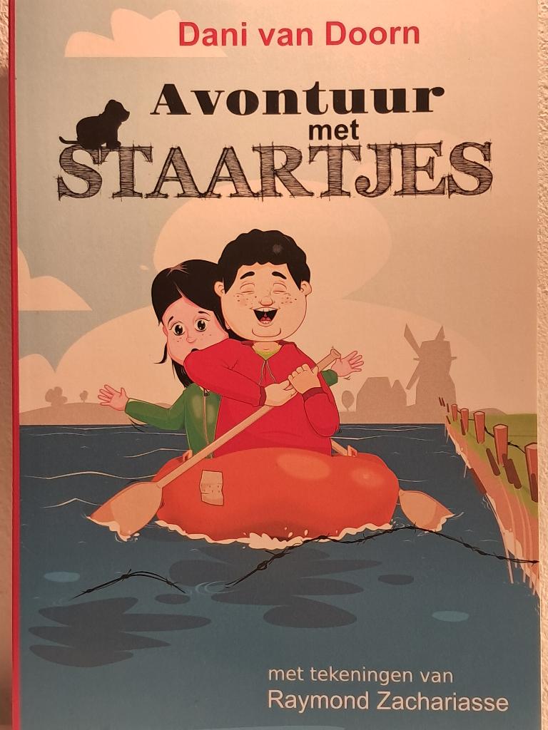 Dani van Doorn | Avontuur met Staartjes | Kinderen vanaf 7, Boeken, Ophalen of Verzenden, Zo goed als nieuw, Non-fictie