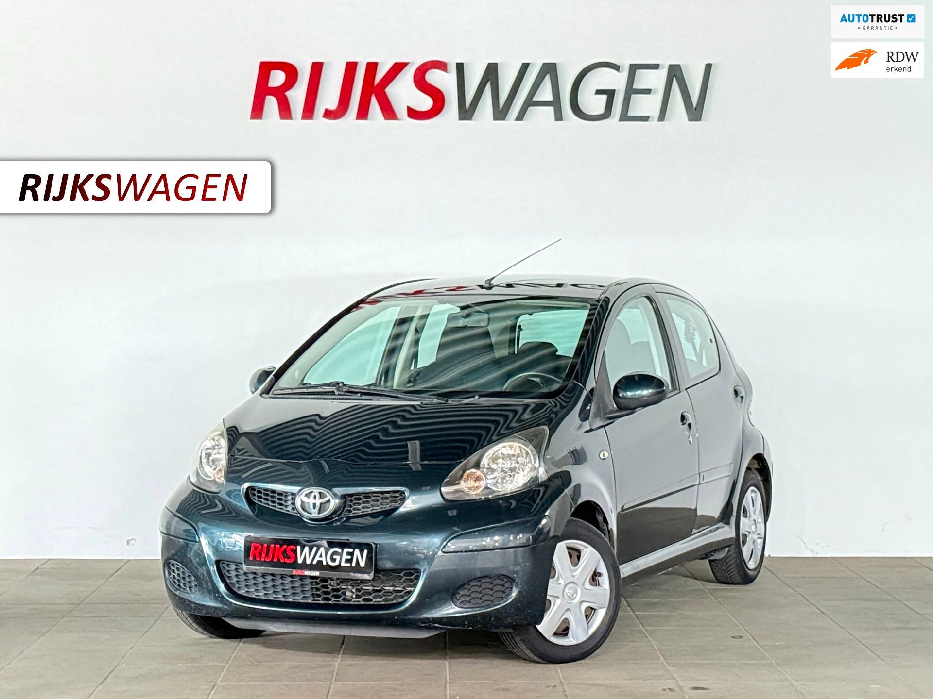 Toyota Aygo 1.0-12V Access Airco/Elektrische ramen/Leder stu, Auto's, Voorwielaandrijving, Euro 5, Stof, Gebruikt