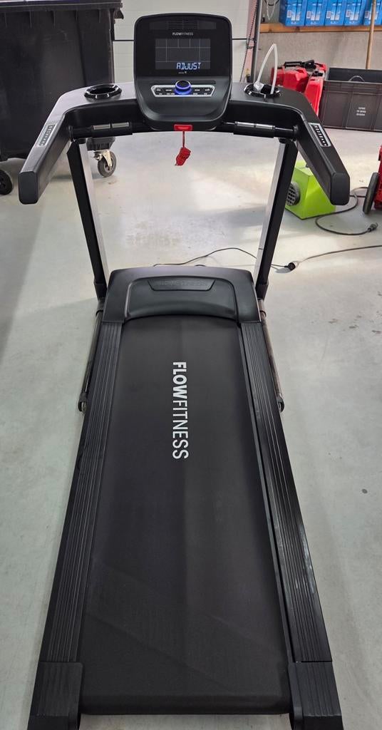 Flow Fitness Perform T2i Loopband, Sport en Fitness, Fitnessapparatuur, Ophalen, Nieuw, Benen, Loopband