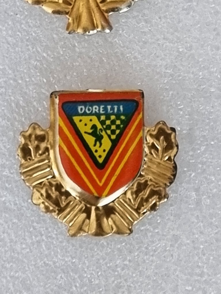Speltje Doretti, Verzamelen, Ophalen of Verzenden, Gebruikt, Overige onderwerpen, Speldje of Pin