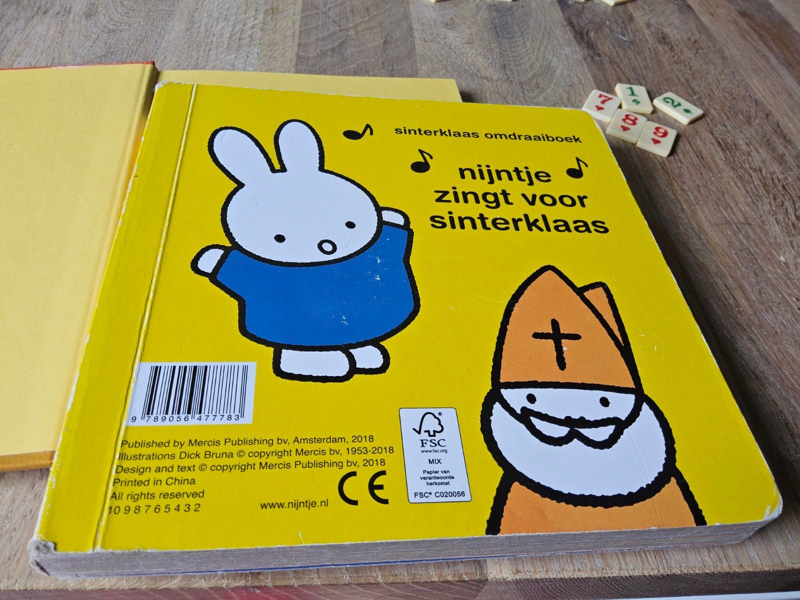 Nijntje Sinterklaas Omdraaiboek: Nijntje zingt & Zet Schoen, Ophalen of Verzenden, Gelezen, Dick Bruna, Fictie algemeen