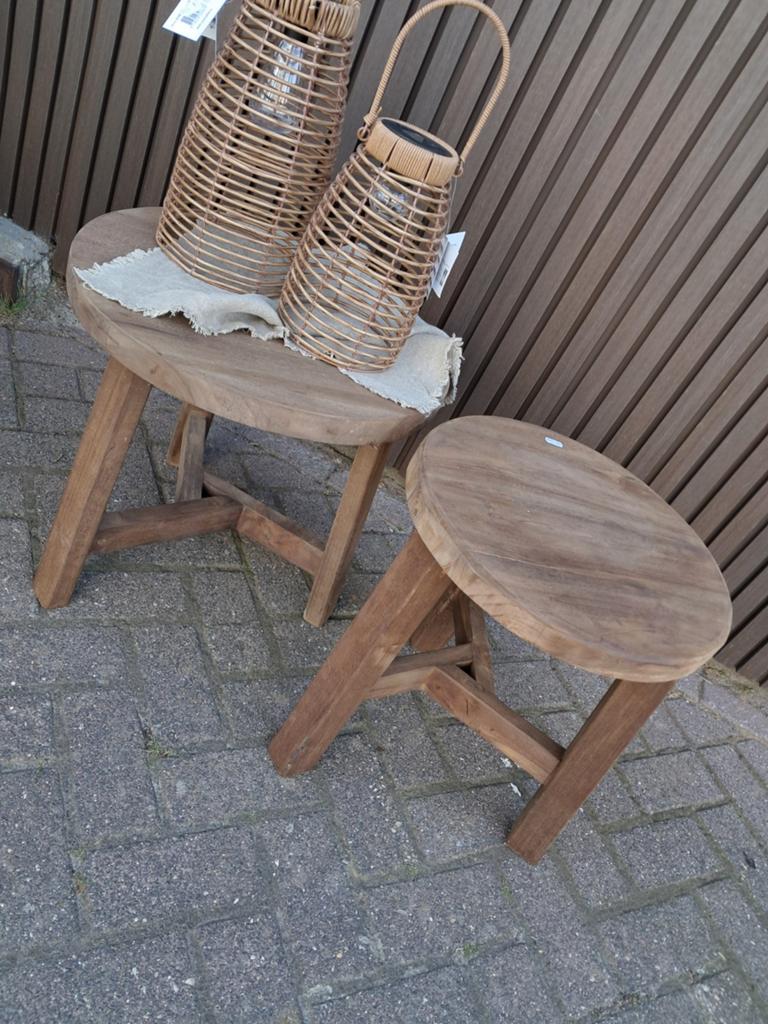 Leuke houten tafeltjes voor in huis of onder de overkapping, Tuin en Terras, Ophalen, Nieuw, Hout