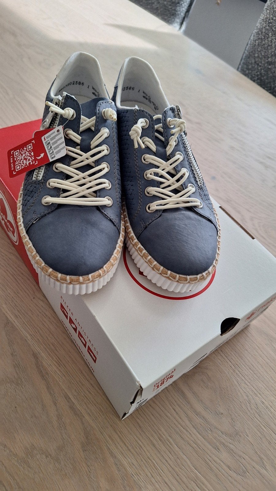 Nieuwe schoenen Rieker, Blauw, Nieuw, Ophalen of Verzenden, Sneakers of Gympen