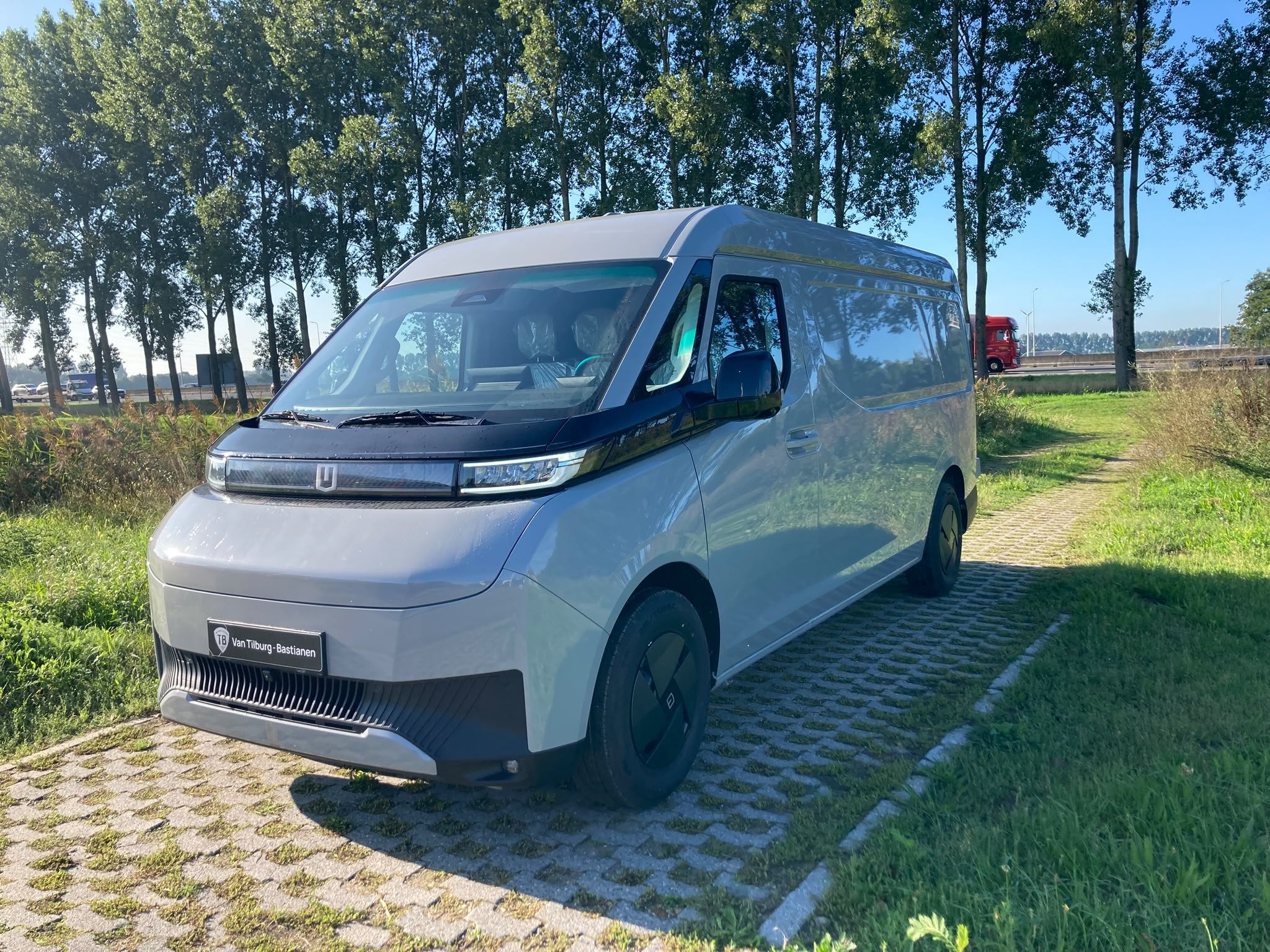 Farizon SV 83KWh L2H2 (bj 2026), 232 pk, Nieuw, Zilver of Grijs, Te koop