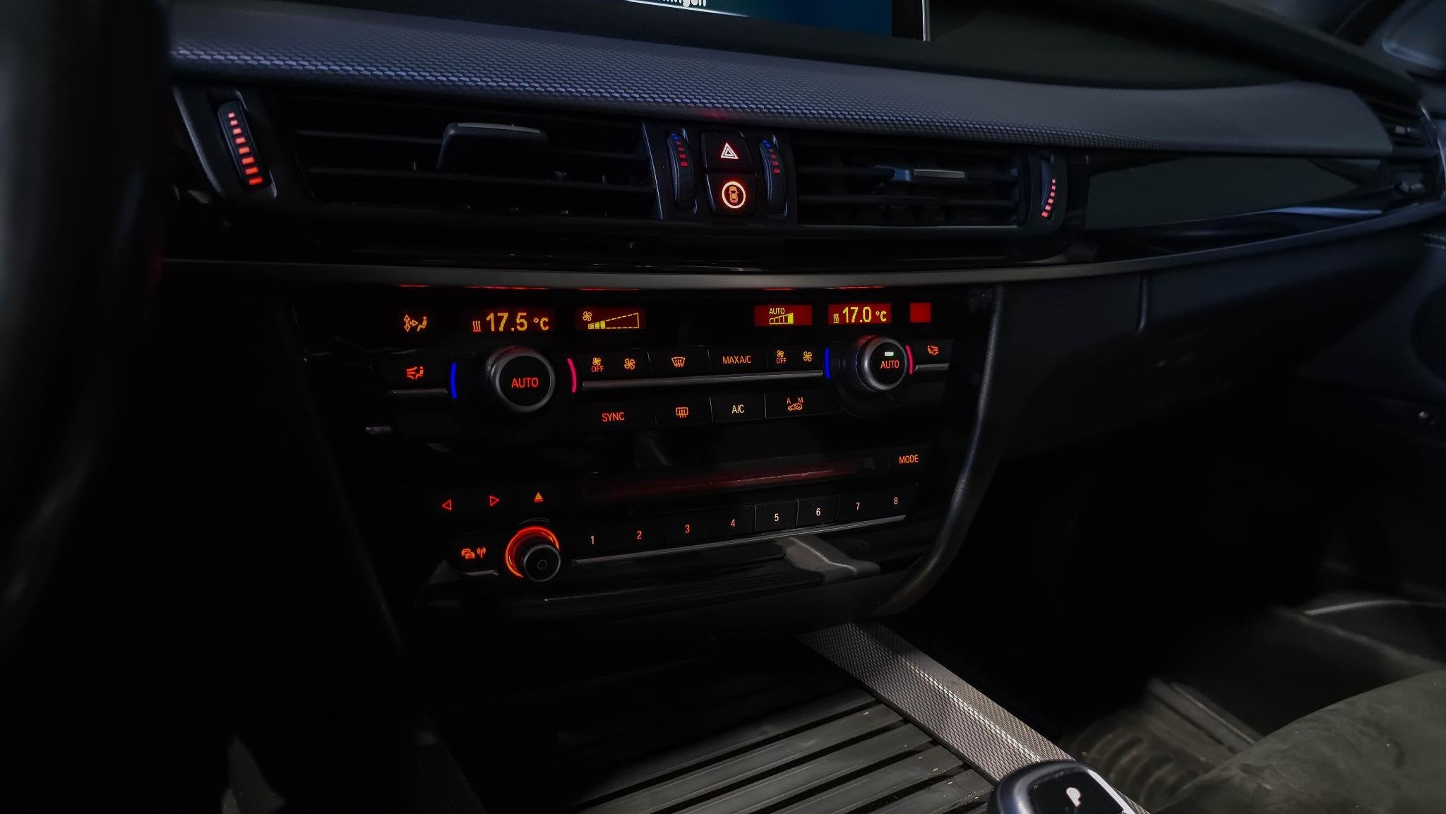 Foto 26 van BMW X5 M50d | Panorama | Memory-Seats | Breyton