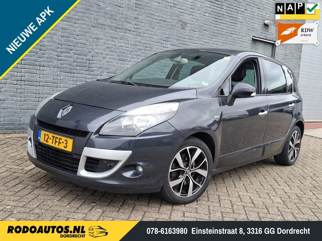 Renault Scénic 1.6 dCi Bose Navi/Pano/Ecc/Cruise ✅, Euro 5, Gebruikt, 4 cilinders, 23 km/l