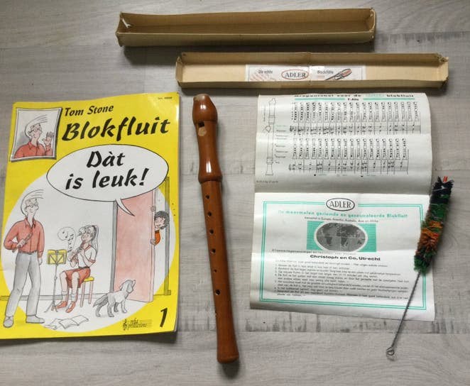 Adler Blokfluit Sopraan met boek en schoonmaakborstel, Muziek en Instrumenten, Blaasinstrumenten | Blokfluiten, Ophalen of Verzenden