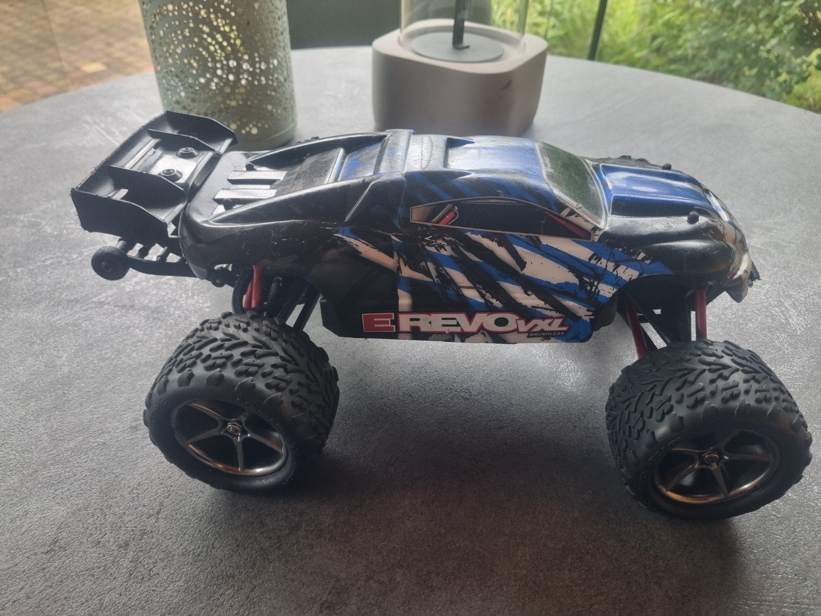 Traxxas 1 16 E-Revo vxl roller, Hobby en Vrije tijd, Ophalen, Auto offroad