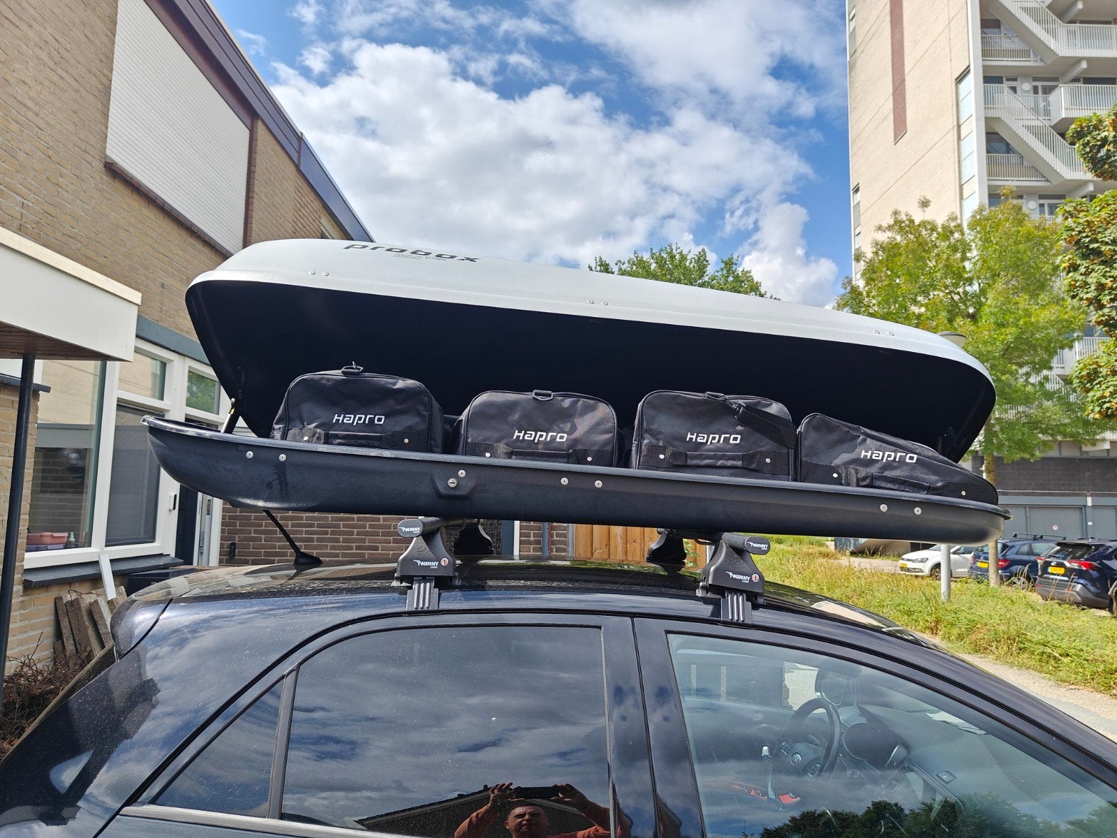 Te huur: Hapro Probox Dakkoffer MET tassen (+evt dakdragers), Auto diversen, Ophalen, Nieuw