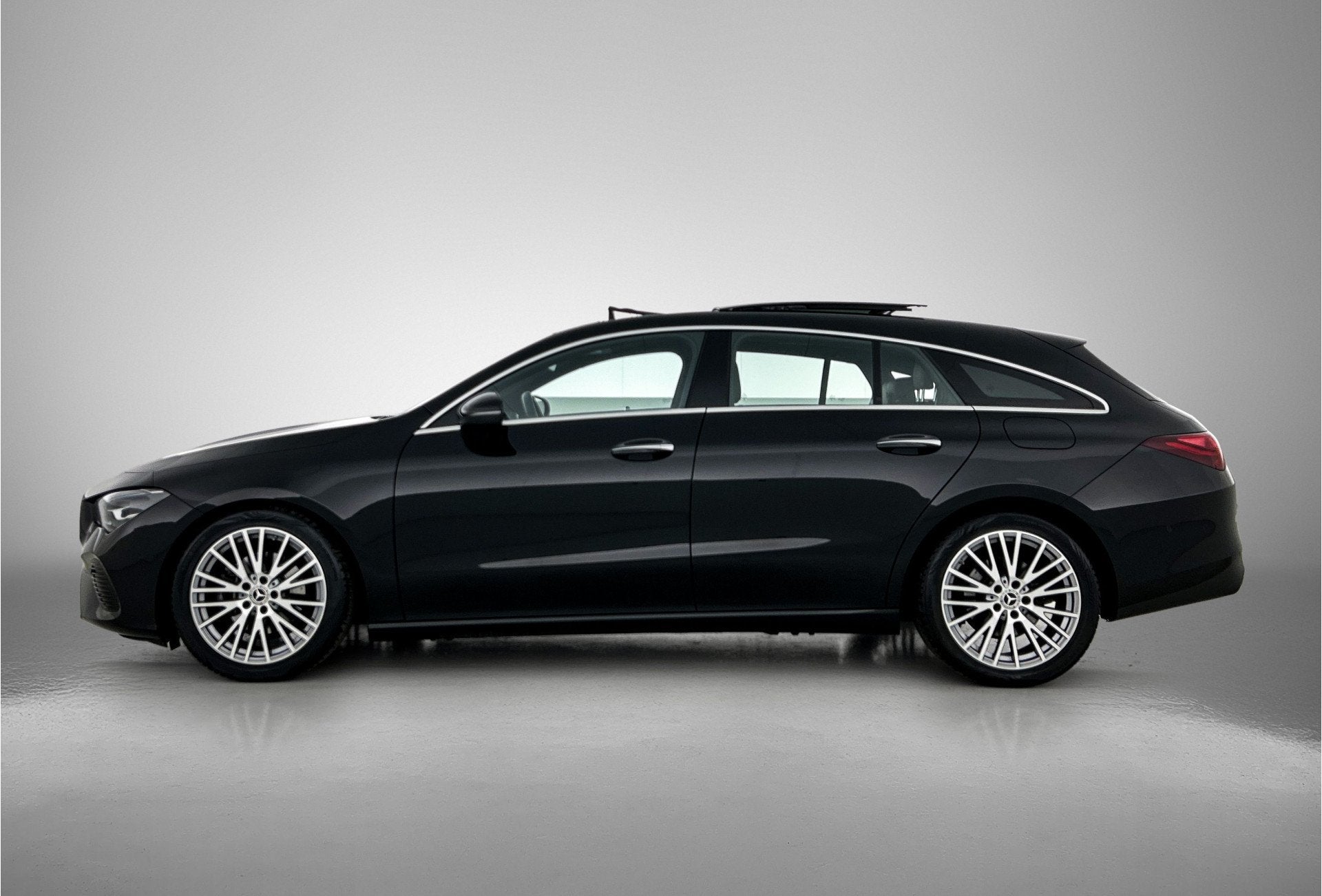 Mercedes-Benz CLA-Klasse Shooting Brake 180 Luxury Line | Ac, Auto's, Gebruikt, 4 cilinders, Hybride Elektrisch/Benzine, 1332 cc