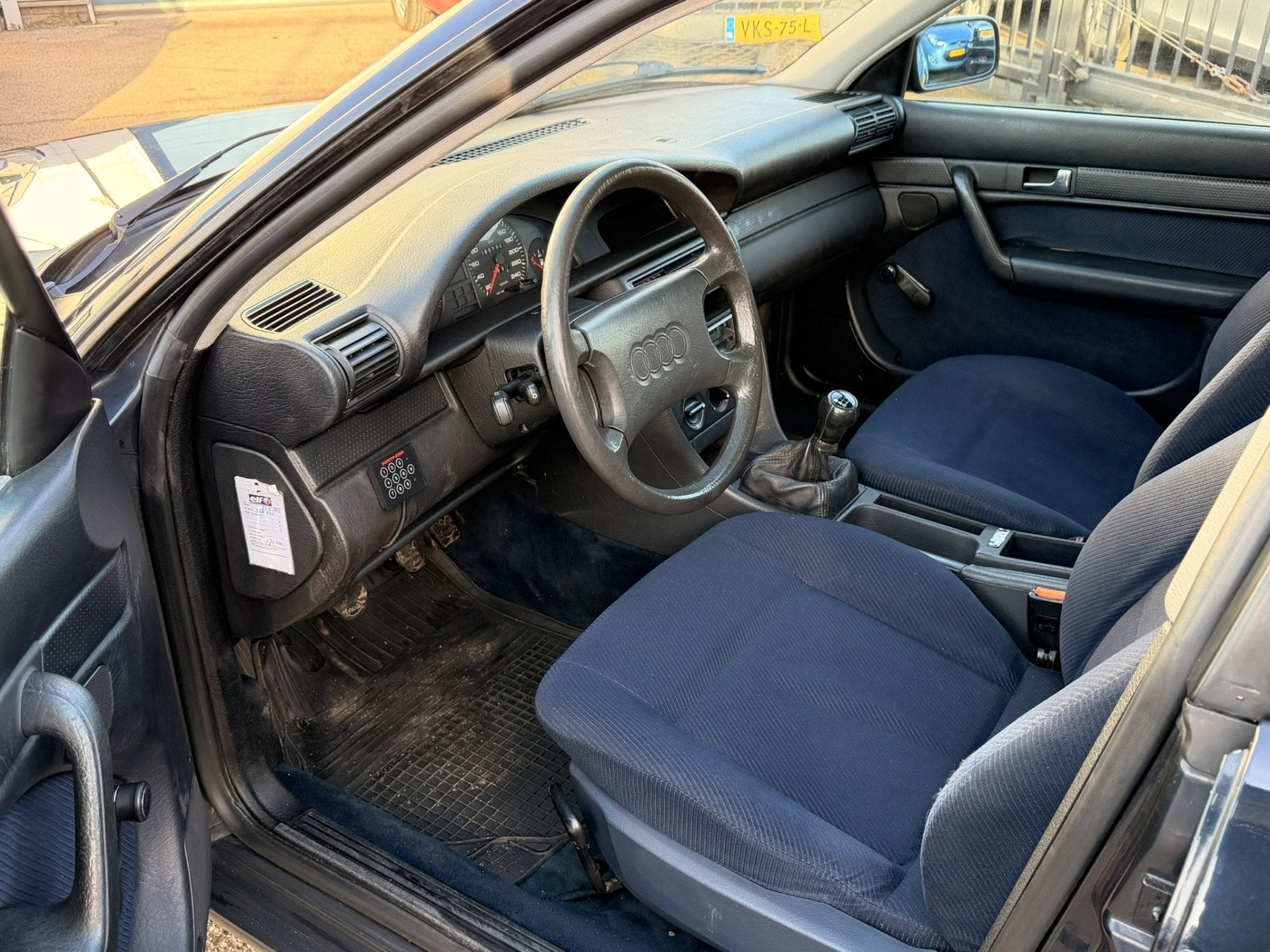Audi 100 2.3 E NL AUTO, 2E EIGENAAR, APK TOT 10-12-2027, STU, foto 3