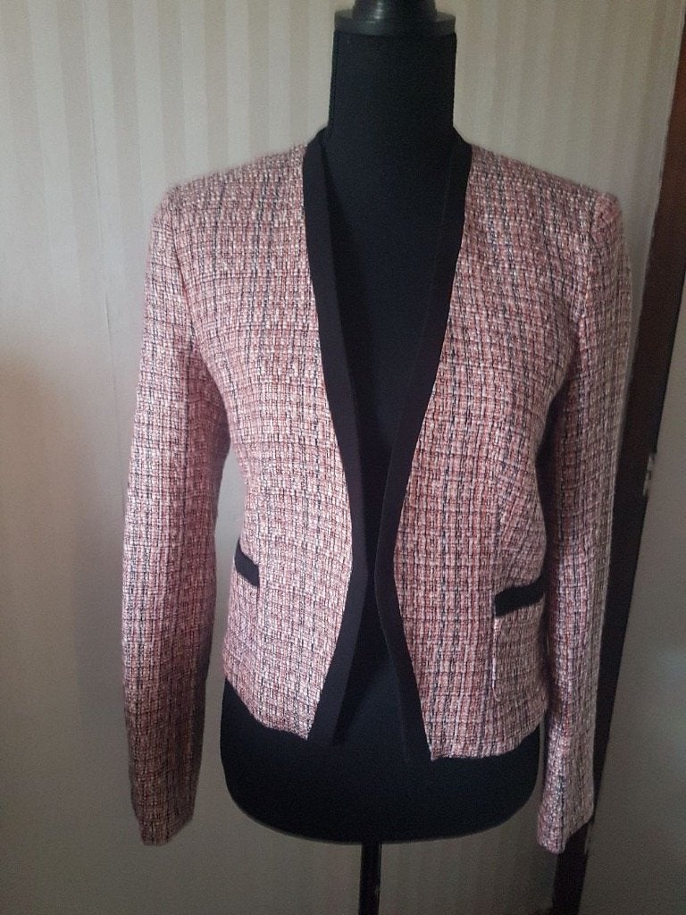 Mooi pastel tweed boucle H&M jasje roze wit zwart 36 38., H&M, Verzenden, Zo goed als nieuw, Jasje