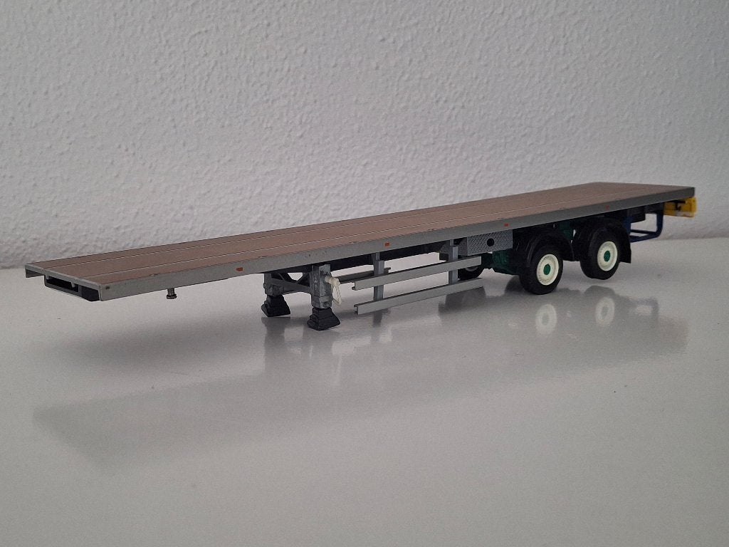 2 asser, lage banden, platte oplegger verbouw, Tekno 1/50, Ophalen of Verzenden, Zo goed als nieuw, Bus of Vrachtwagen, Tekno