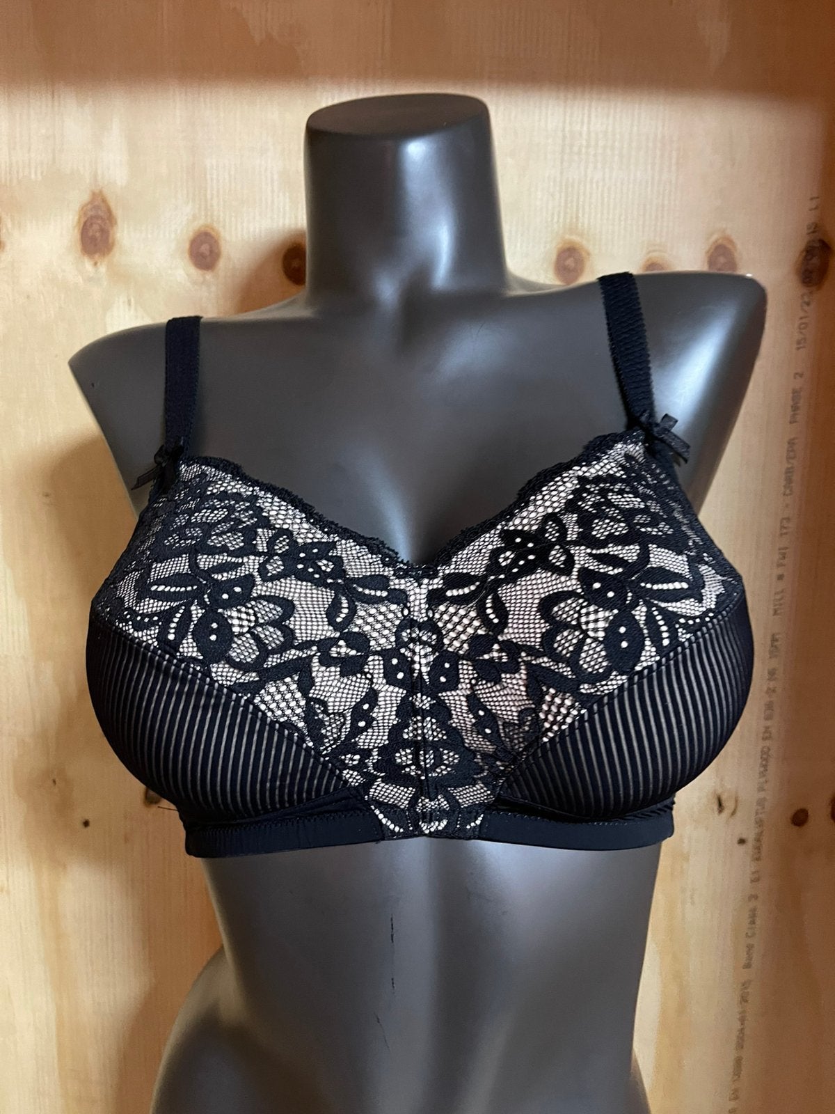Amoena prothese bh maat 80c Model kyra sb Kleur black, Verzenden, Zwart, BH