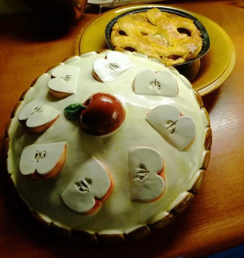 Vintage keramieken appeltaartschotel met deksel., Ophalen of Verzenden