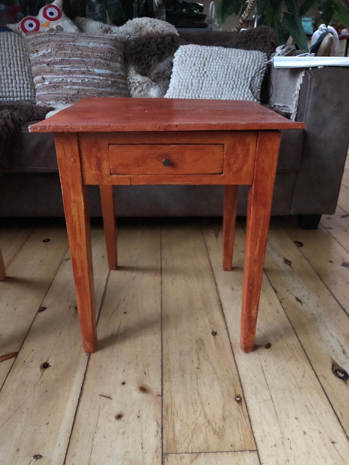 Vintage houten bijzettafel met lade - Oranje, Ophalen of Verzenden