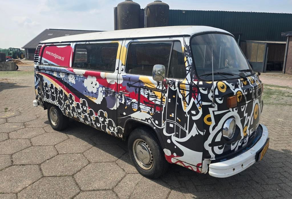 Volkswagen T2 b bus combi bouwjaar 1972 opknapper, Auto's, Oldtimers, Bedrijf, Volkswagen, Benzine, Overige carrosserieën, Handgeschakeld