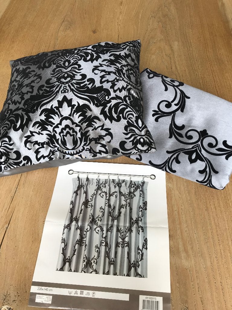 gordijn met bijpassende kussentjes, Huis en Inrichting, Ophalen of Verzenden, Zilver, Gordijn