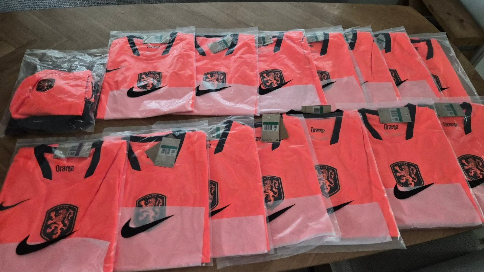 Restpartij Oranje Voetbalshirts, Nieuw, Ophalen of Verzenden, Voetbal, Overige maten
