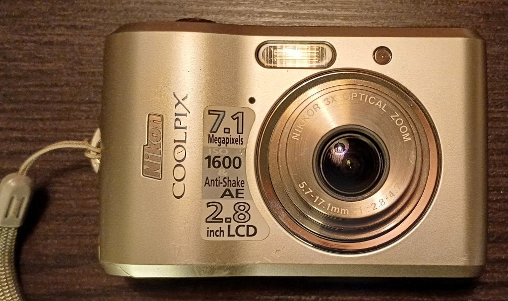 Nikon Coolpix L16 zilver - digitale compact camera, 7 megapixels, Gebruikt, Ophalen of Verzenden, Compactcamera