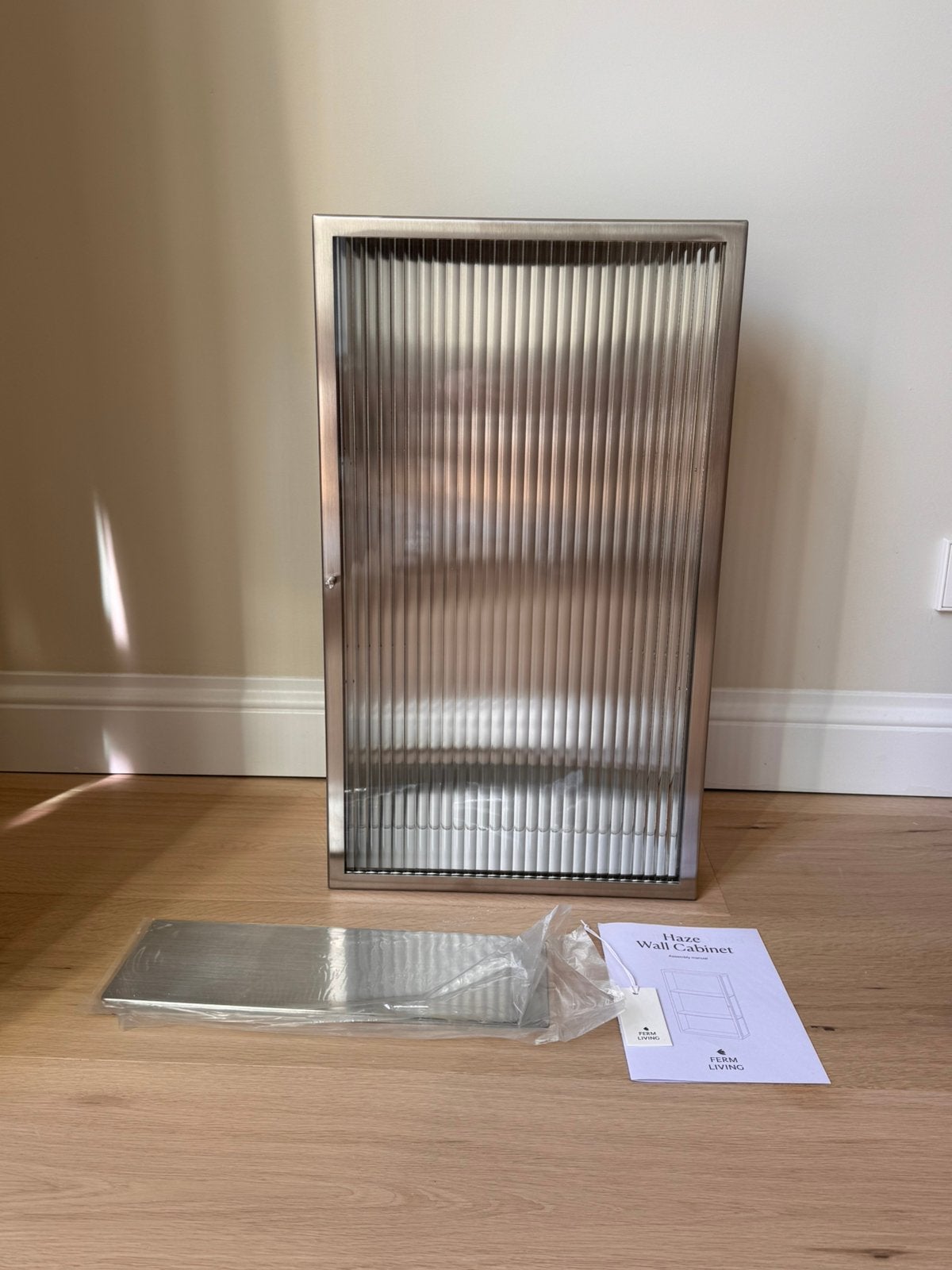 Nieuw! Ferm Living Haze Vitrinekast Vitrine zilver glas, Ophalen, 50 tot 100 cm, Minder dan 100 cm, 25 tot 50 cm
