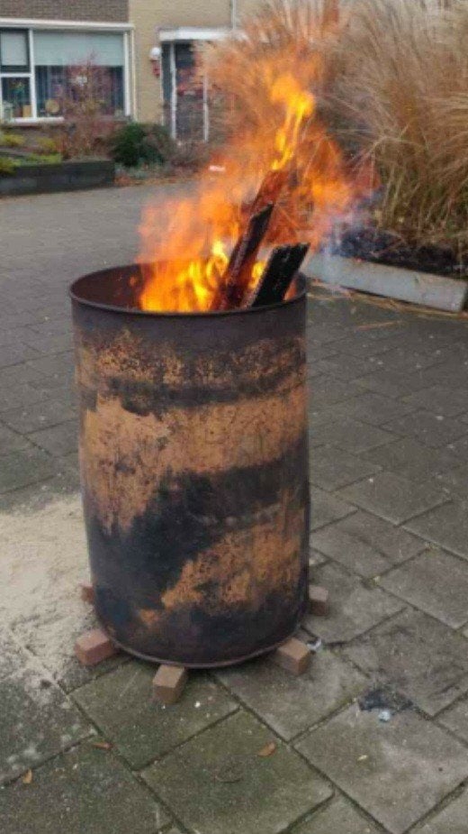 Vuurtonnen groot en klein, Ophalen