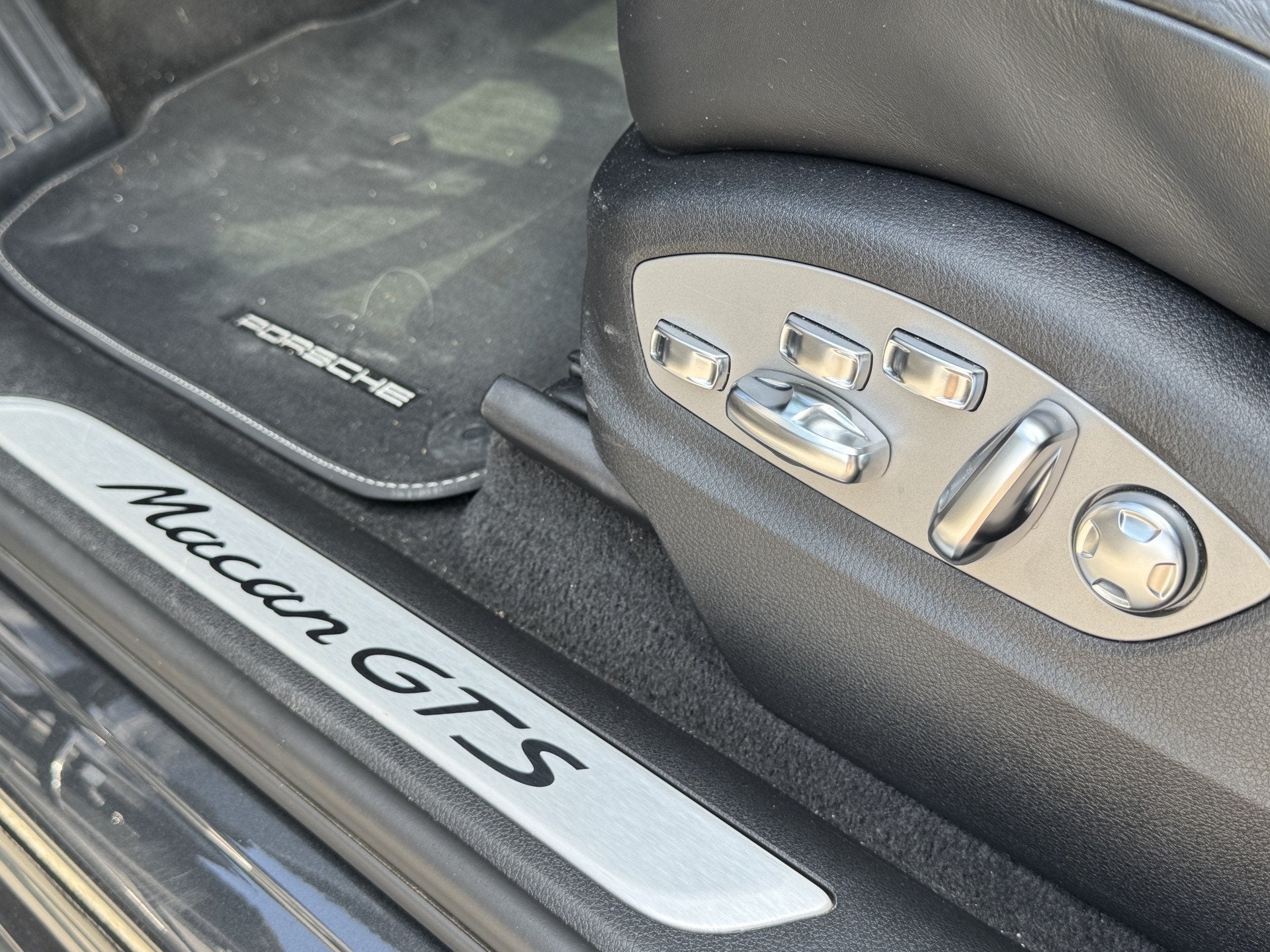 Foto 22 van Porsche Macan 3.0 GTS 361pk PDK Full Options zeer nette staa