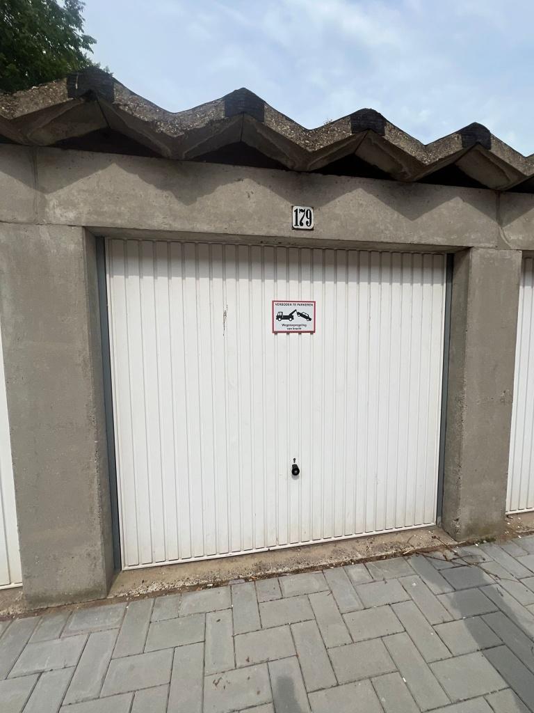 garagebox te huur Amsterdam Groetstraat 179, Huizen en Kamers, Garages en Parkeerplaatsen, Amsterdam