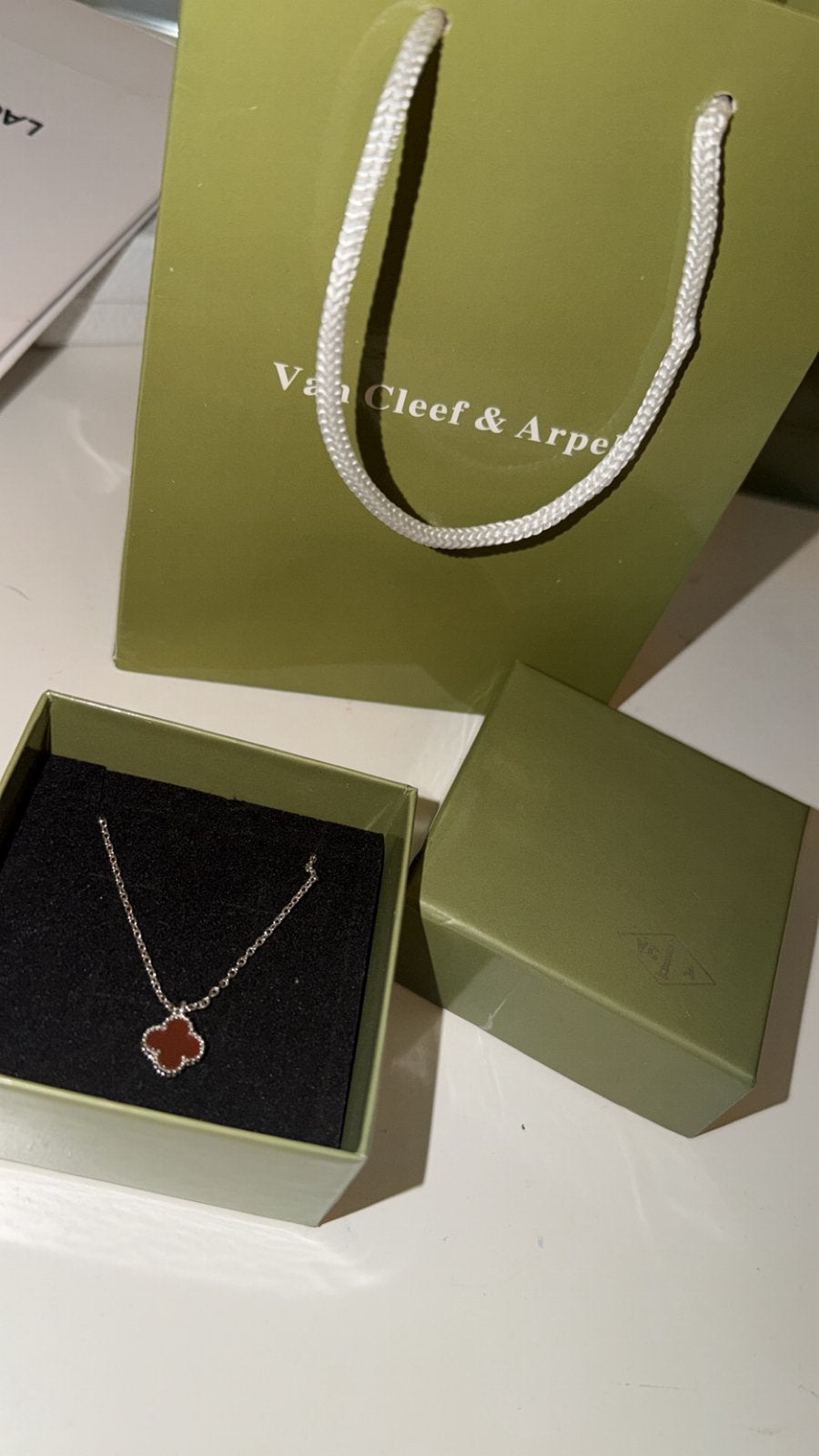 Van cleef ketting, Sieraden, Tassen en Uiterlijk, Verzenden, Nieuw