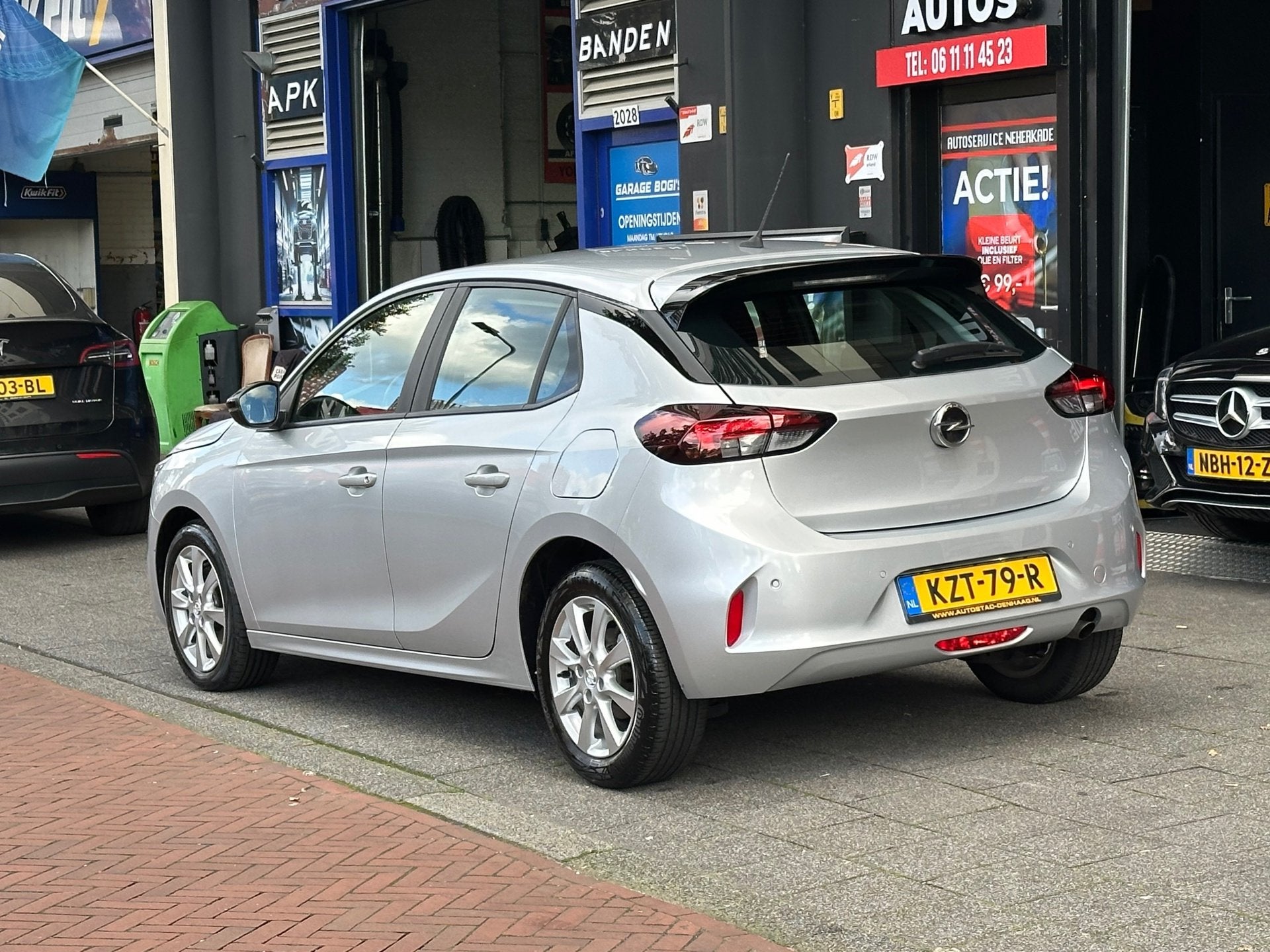 Opel Corsa 1.2 Elegance Automaat Navi Airco Carplay PDC, Gebruikt, Euro 6, 19 km/l, 3 cilinders