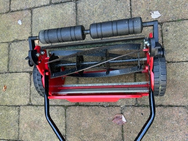 Bijna nieuwe kooimaaier, Ophalen, Handgrasmaaier, Zo goed als nieuw, Opvangbak
