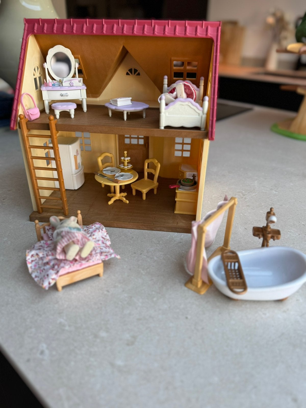 Sylvanian Families startershuis, Ophalen of Verzenden, Zo goed als nieuw, Poppenhuis
