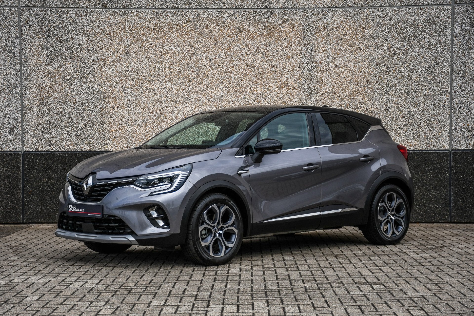 Renault Captur 1.6 E-Tech Hybrid 145 Intens (bj 2023), Auto's, 145 pk, Gebruikt, 4 cilinders, 715 kg