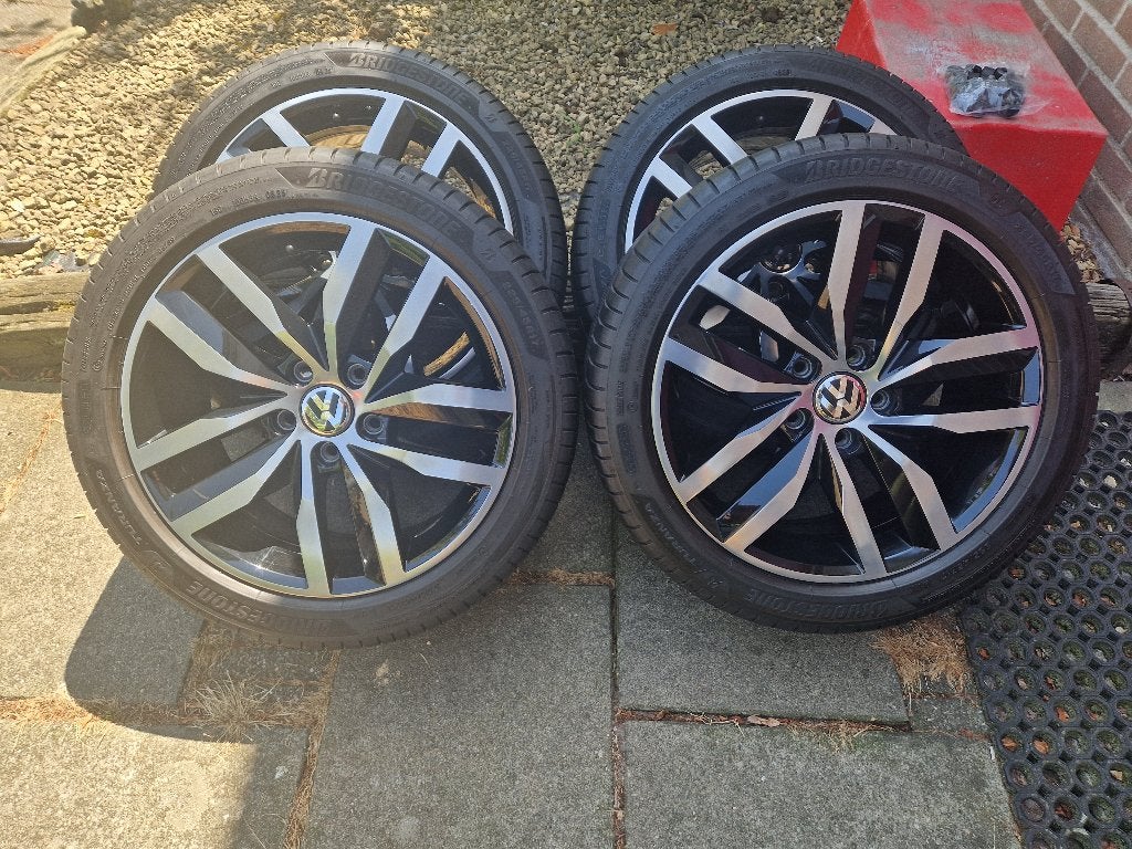 Volkswagen golf7 velgen GTI GTE GTD Madrid Bridgestone 2025, Auto-onderdelen, Banden en Velgen, Ophalen, Gebruikt, Velg(en), 17 inch