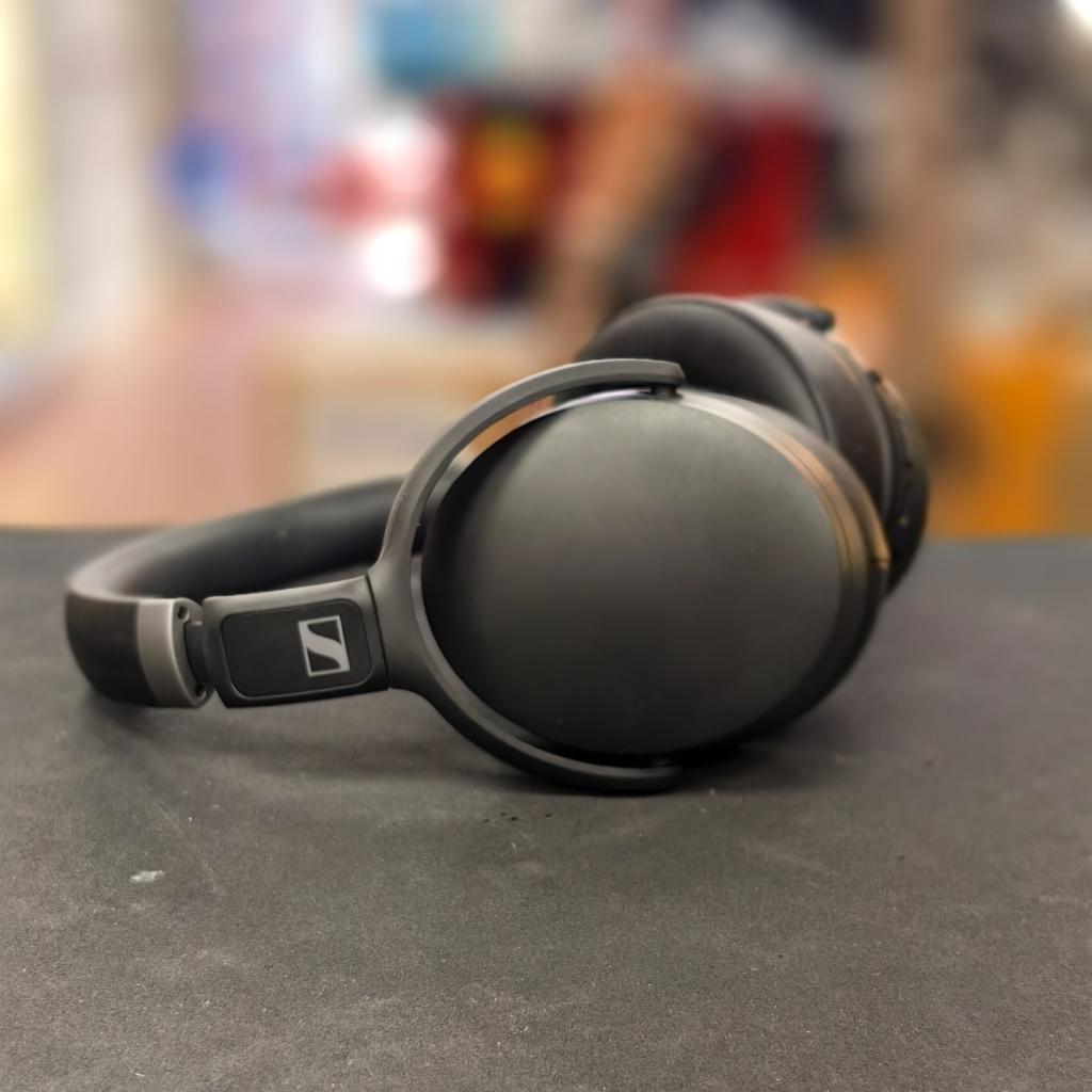 Sennheiser HD450BT Wired Koptelefoon | Zwart - In Nette Staa, Audio, Tv en Foto, Koptelefoons, Sennheiser, Zo goed als nieuw, https://www.sennheiser.com/global-contact