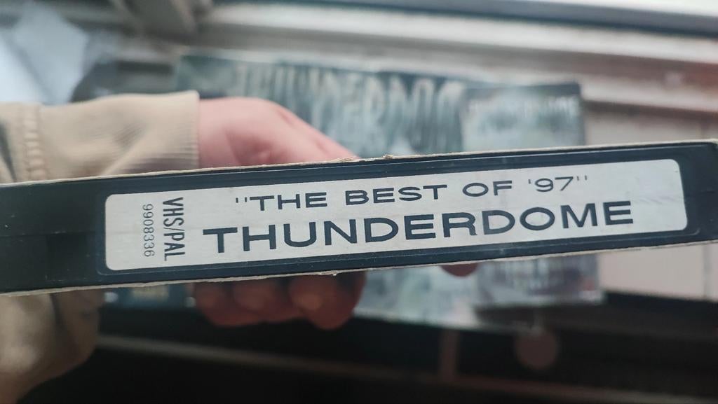 Thunderdome en meer!!, Cd's en Dvd's, VHS | Film, Gebruikt, Alle leeftijden, Ophalen of Verzenden