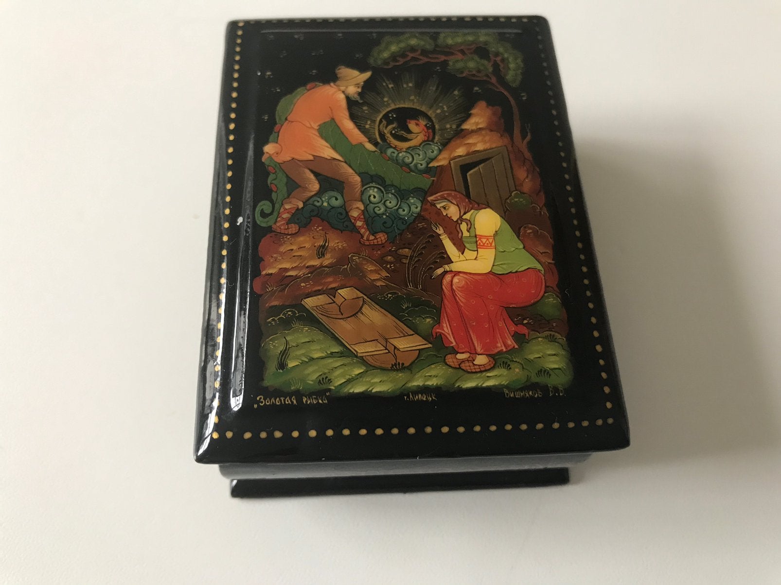 Russisch papier maché lakdoosje, Ophalen of Verzenden