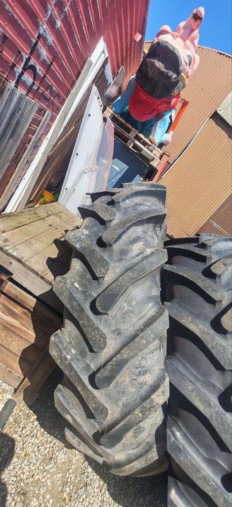 Tractorbanden 18.4 R38 gratis af te halen, Zakelijke goederen, Agrarisch | Onderdelen | Banden, Velgen en Assen, Ophalen