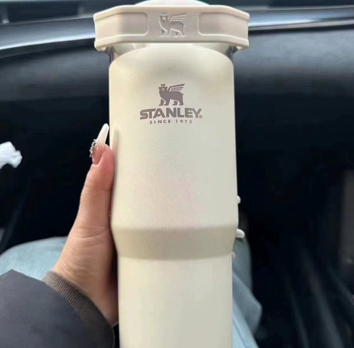 Stanley fles, Verzenden